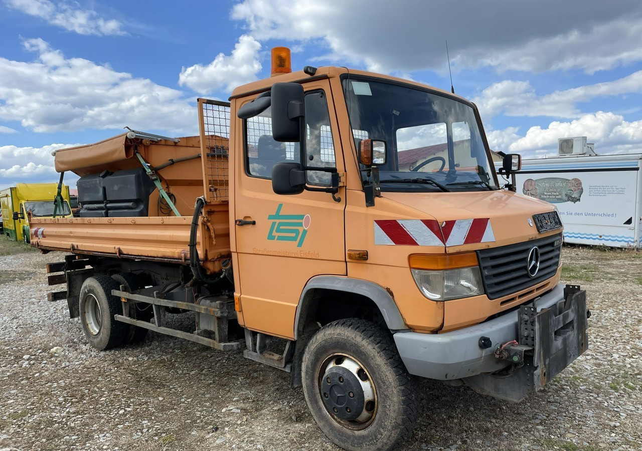 Mercedes-Benz Inny Mercedes-Benz Mercedes Vario 815 Wywrotka 4X4 2004 - Engin de déneigement: photos 1 Mercedes-Benz Inny Mercedes-Benz Mercedes Vario 815 Wywrotka 4X4 2004 - Engin de déneigement: photos 1