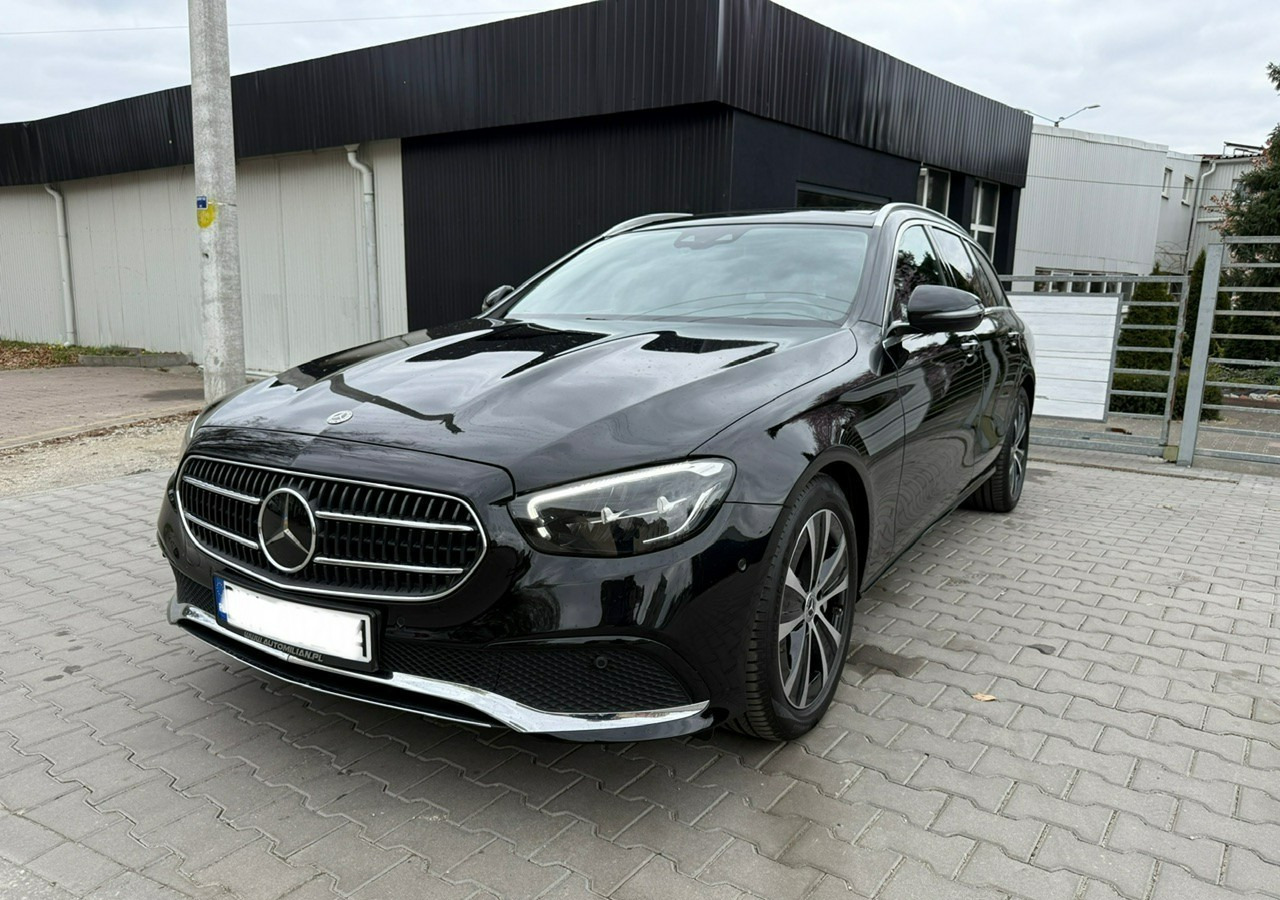 Mercedes-Benz Klasa E E300de EQ-Power Hybrid 50km na prądzie 2.0d 306KM Avantgarde Panoram - Voiture: photos 1 Mercedes-Benz Klasa E E300de EQ-Power Hybrid 50km na prądzie 2.0d 306KM Avantgarde Panoram - Voiture: photos 1
