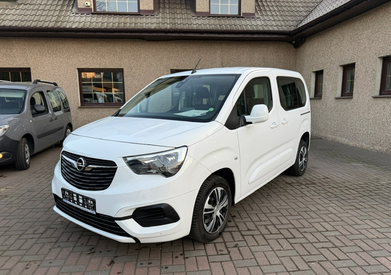 Opel Combo IV Combo Life Combo do przewozu Niepełnosprawnych inwalida rampa Model 2021 - Voiture: photos 3 Opel Combo IV Combo Life Combo do przewozu Niepełnosprawnych inwalida rampa Model 2021 - Voiture: photos 3