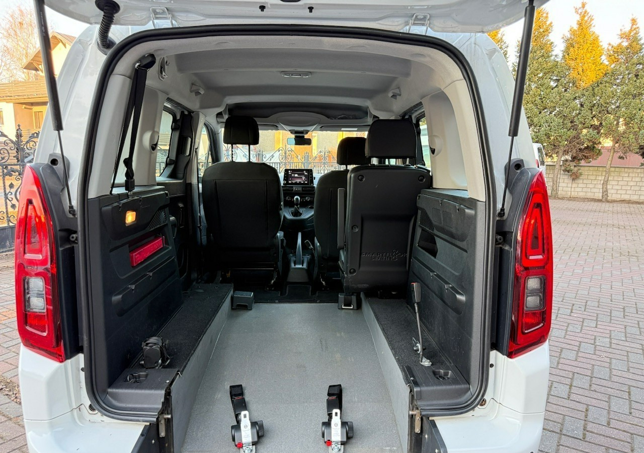 Opel Combo IV Combo Life Combo do przewozu Niepełnosprawnych inwalida rampa Model 2021 - Voiture: photos 4 Opel Combo IV Combo Life Combo do przewozu Niepełnosprawnych inwalida rampa Model 2021 - Voiture: photos 4