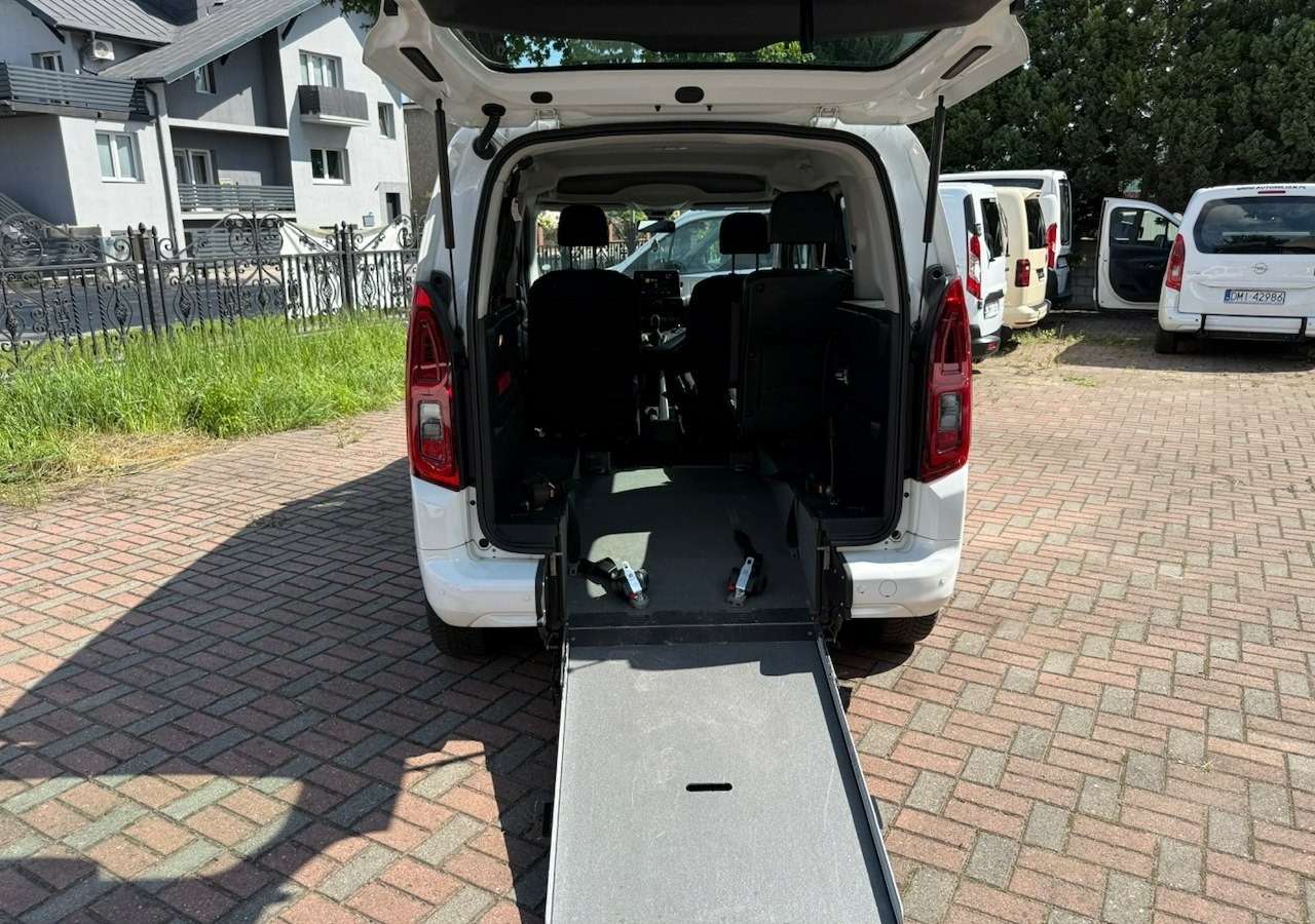 Opel Combo IV Combo Life Combo do przewozu Niepełnosprawnych inwalida rampa Model 2021 - Voiture: photos 2 Opel Combo IV Combo Life Combo do przewozu Niepełnosprawnych inwalida rampa Model 2021 - Voiture: photos 2
