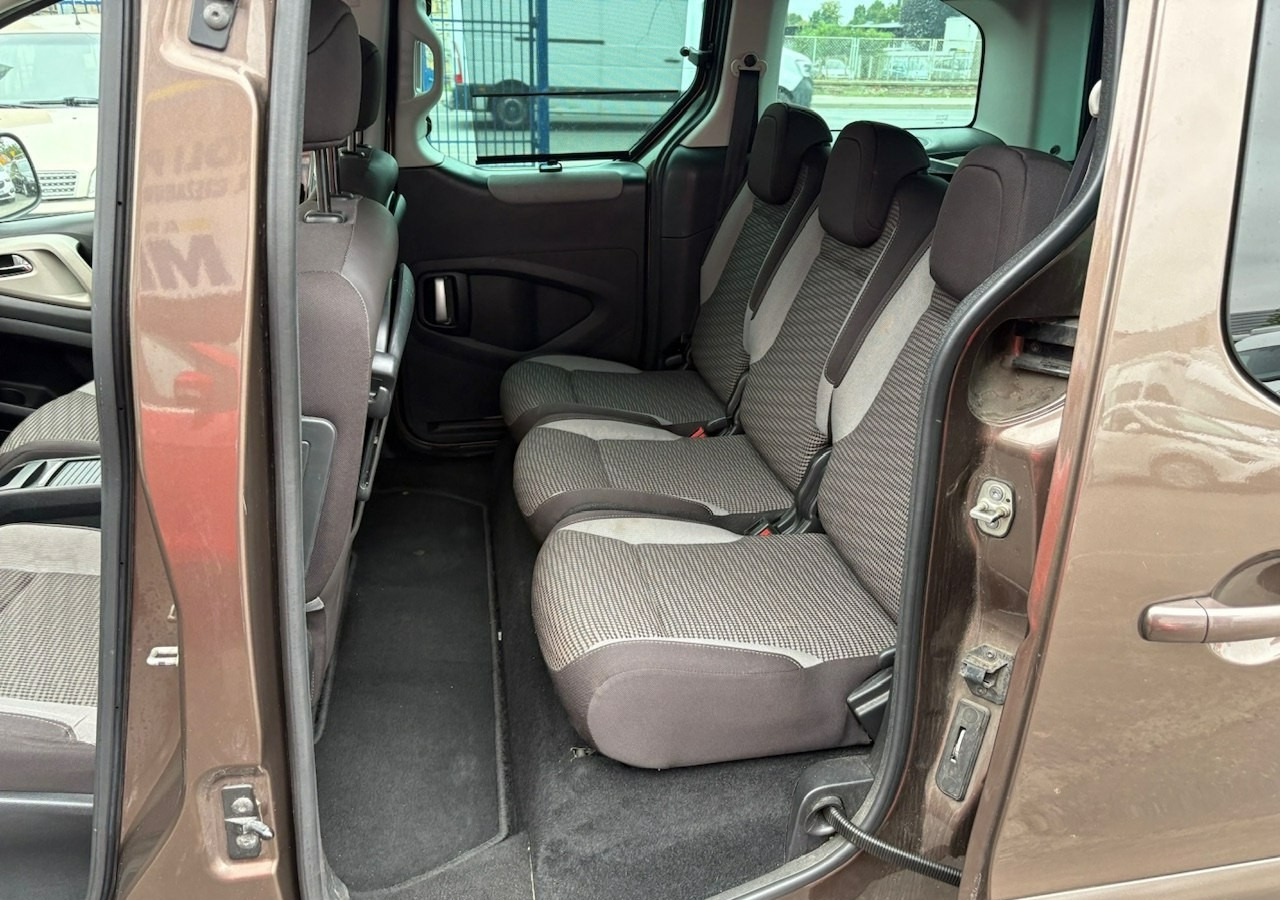 Voiture break Peugeot Partner II Peugeot Partner Tepee 100 Family Model 2013: photos 19