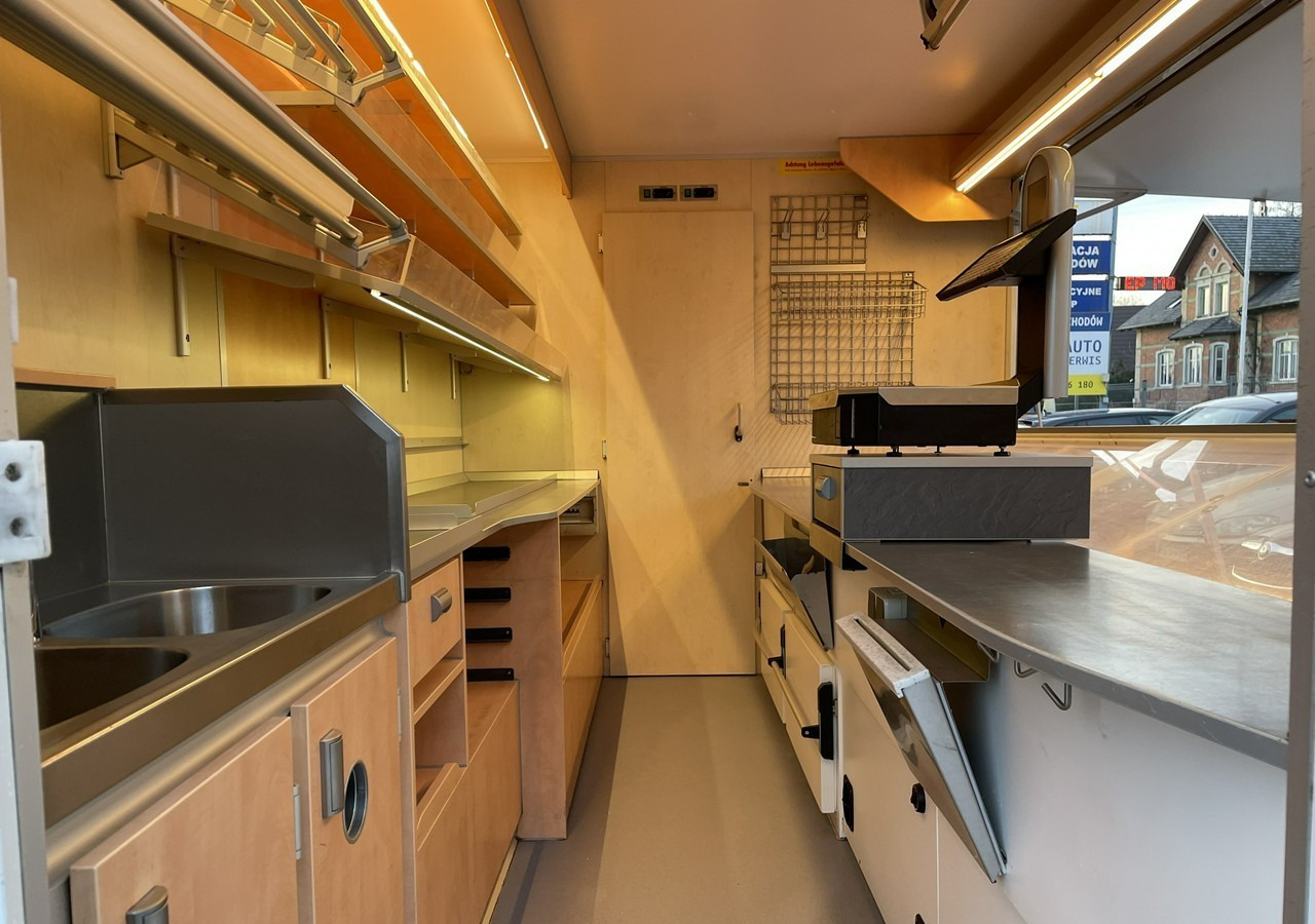 Renault Master Autosklep Wędlin Gastronomiczny Food Truck Foodtruck sklep BORCO 201 - Camion magasin: photos 2 Renault Master Autosklep Wędlin Gastronomiczny Food Truck Foodtruck sklep BORCO 201 - Camion magasin: photos 2