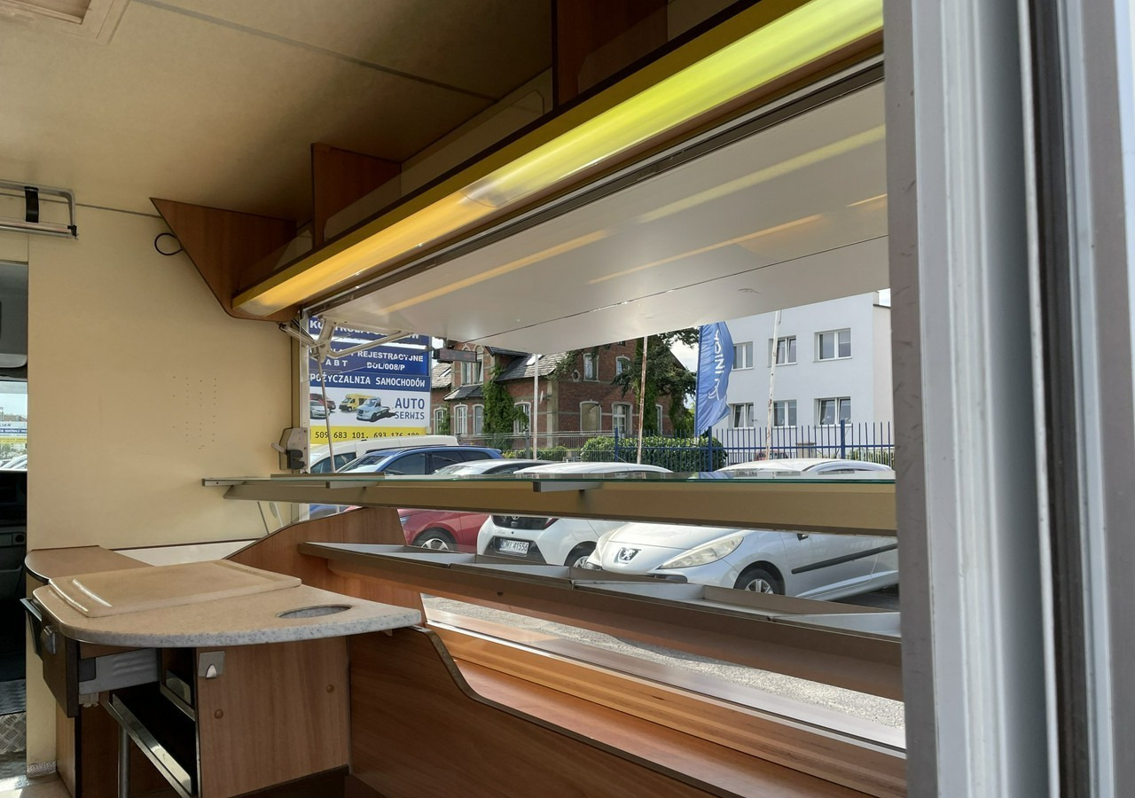 Renault Master Autosklep pieczywa Sklep Gastronomiczny Food Truck Foodtruck 2009 - Camion magasin: photos 5 Renault Master Autosklep pieczywa Sklep Gastronomiczny Food Truck Foodtruck 2009 - Camion magasin: photos 5