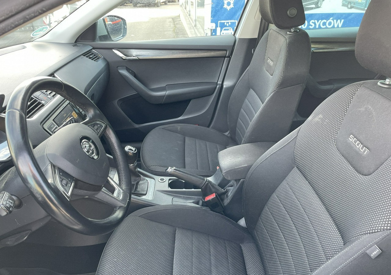 Skoda Octavia III Skoda Octavia 4X4 Scout 2.0 TDI -150KM Model 2017 Bezwypadkowa FV 23 - Voiture: photos 5 Skoda Octavia III Skoda Octavia 4X4 Scout 2.0 TDI -150KM Model 2017 Bezwypadkowa FV 23 - Voiture: photos 5