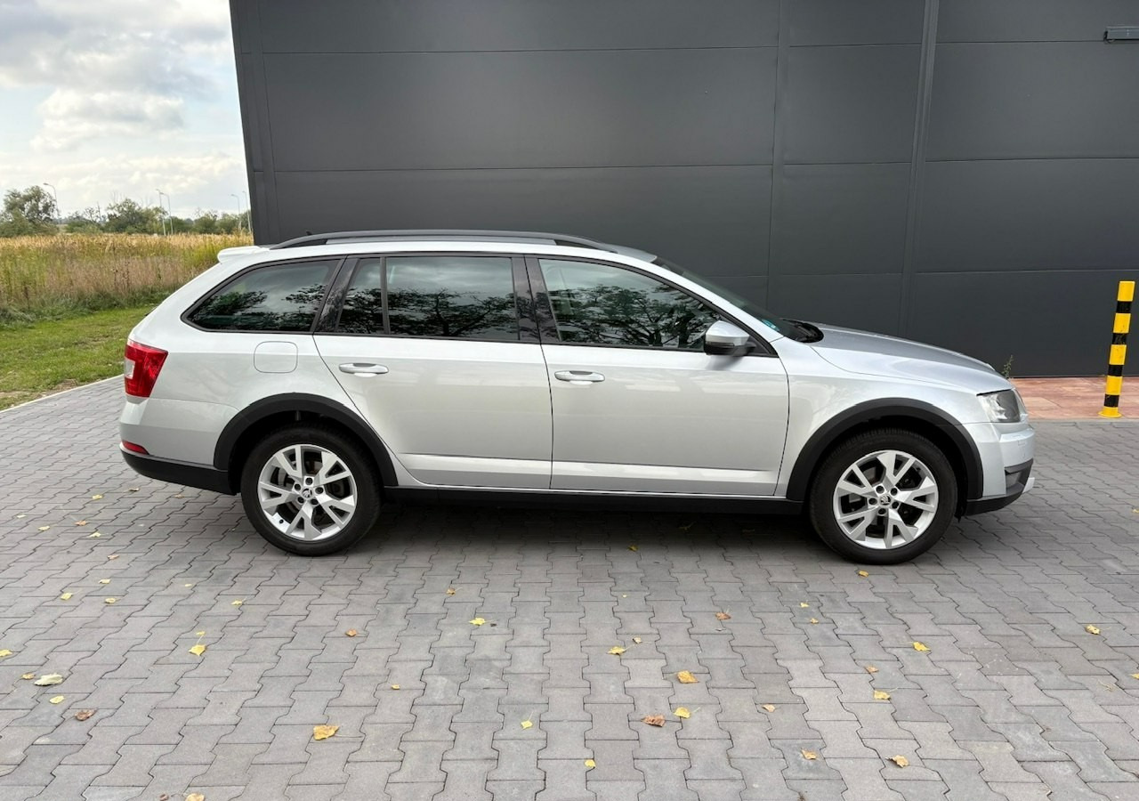 Skoda Octavia III Skoda Octavia 4X4 Scout 2.0 TDI -150KM Model 2017 Bezwypadkowa FV 23 - Voiture: photos 3 Skoda Octavia III Skoda Octavia 4X4 Scout 2.0 TDI -150KM Model 2017 Bezwypadkowa FV 23 - Voiture: photos 3