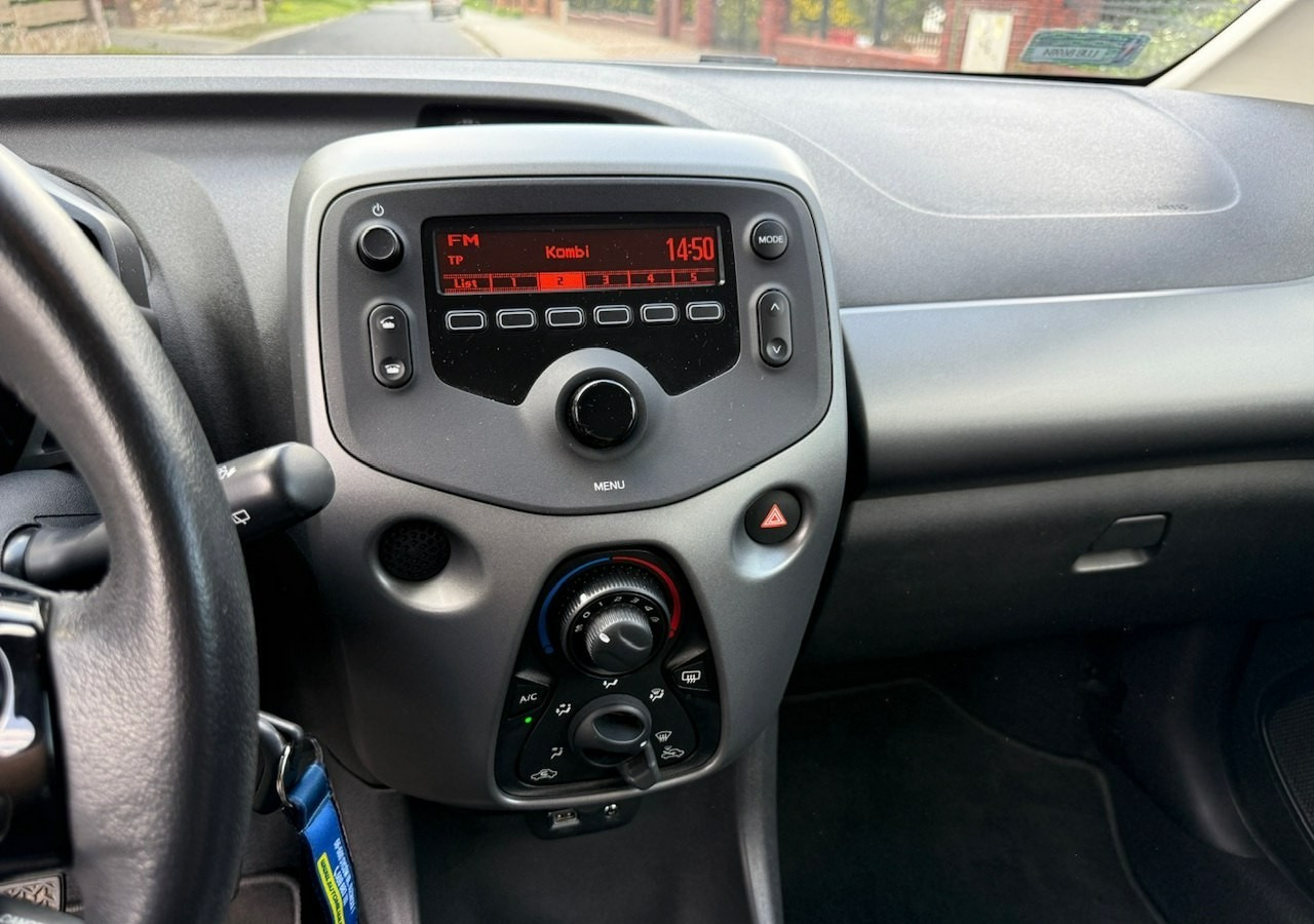Voiture à hayon Toyota Aygo II Toyota Aygo 1.0-16V Klima Salon PL 24651km Model 2021: photos 12