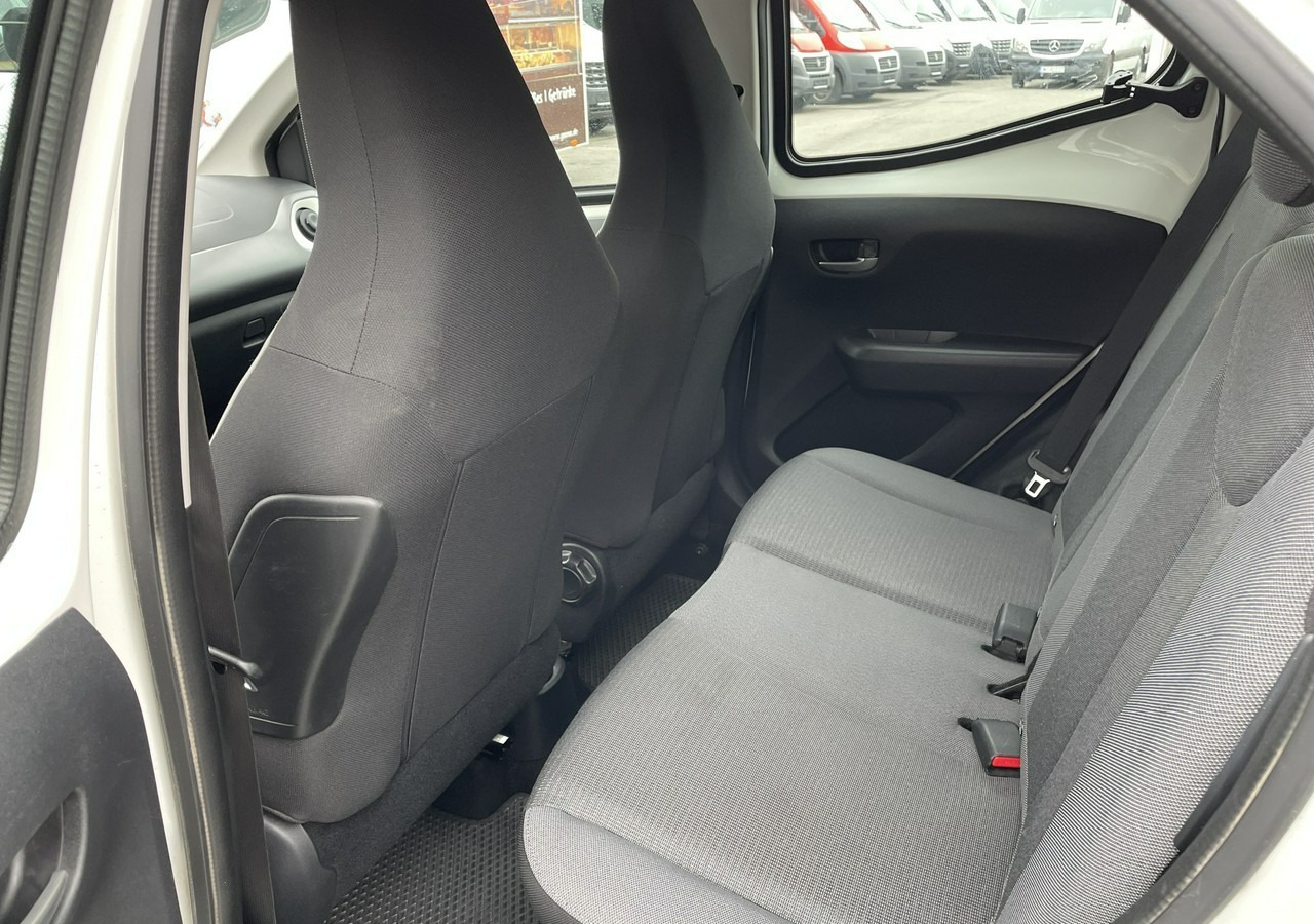 Voiture à hayon Toyota Aygo II Toyota Aygo 1.0 VVT-i JBL Edition bezyna+LPG Salon PL 2020: photos 15