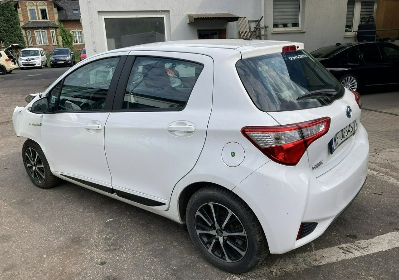 Toyota Yaris III Toyota Yaris Hybrid 1.5 VVT-i Y20 Model 2019 Salon PL - Voiture à hayon: photos 4 Toyota Yaris III Toyota Yaris Hybrid 1.5 VVT-i Y20 Model 2019 Salon PL - Voiture à hayon: photos 4