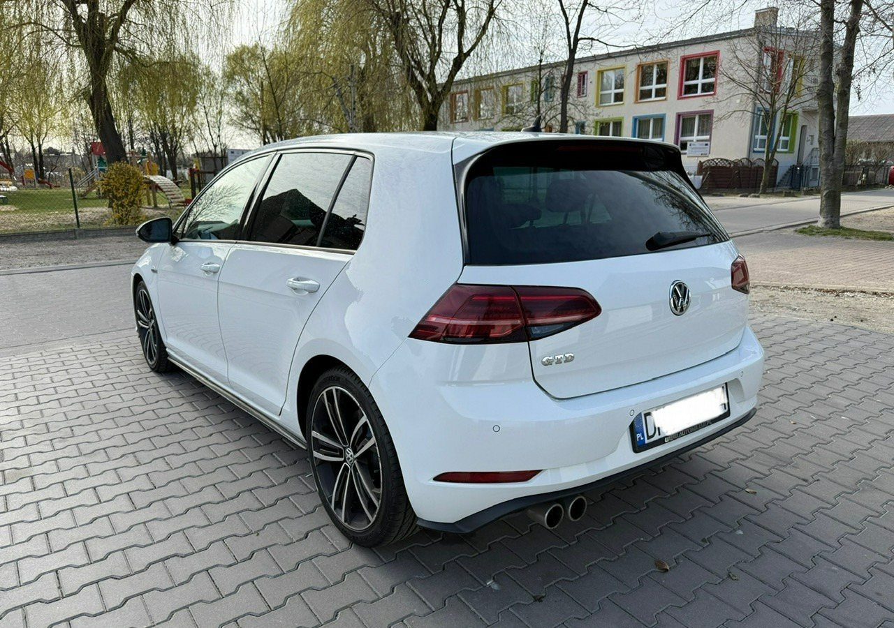 Volkswagen Golf VII GTD 2.0TDI 184KM FullLed Navi Klimatronik ACC Asystenci - Voiture: photos 3 Volkswagen Golf VII GTD 2.0TDI 184KM FullLed Navi Klimatronik ACC Asystenci - Voiture: photos 3
