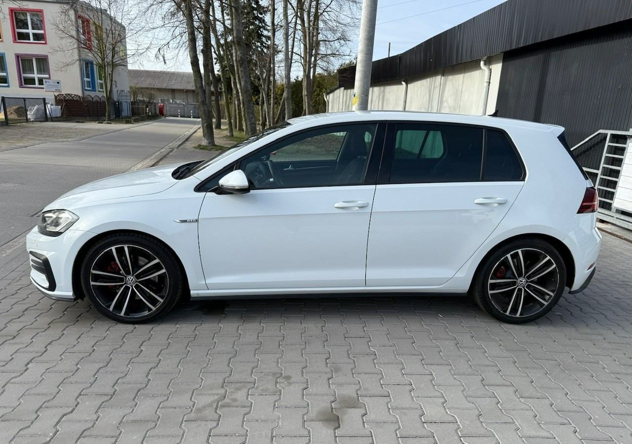 Volkswagen Golf VII GTD 2.0TDI 184KM FullLed Navi Klimatronik ACC Asystenci - Voiture: photos 2 Volkswagen Golf VII GTD 2.0TDI 184KM FullLed Navi Klimatronik ACC Asystenci - Voiture: photos 2
