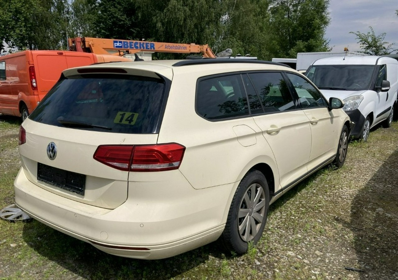 Volkswagen Passat B8 Passat B8 2.0-150KM 2018 - Voiture: photos 4 Volkswagen Passat B8 Passat B8 2.0-150KM 2018 - Voiture: photos 4