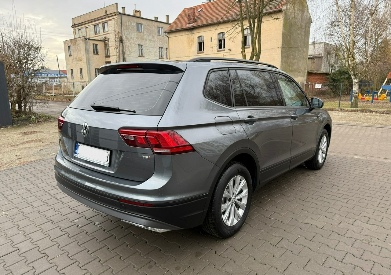 Volkswagen Tiguan II 1,4TSI 150KM 65tyśkm 7osobowy Comfort Tempomat ACC Klima Alu 2018 - SUV: photos 4 Volkswagen Tiguan II 1,4TSI 150KM 65tyśkm 7osobowy Comfort Tempomat ACC Klima Alu 2018 - SUV: photos 4