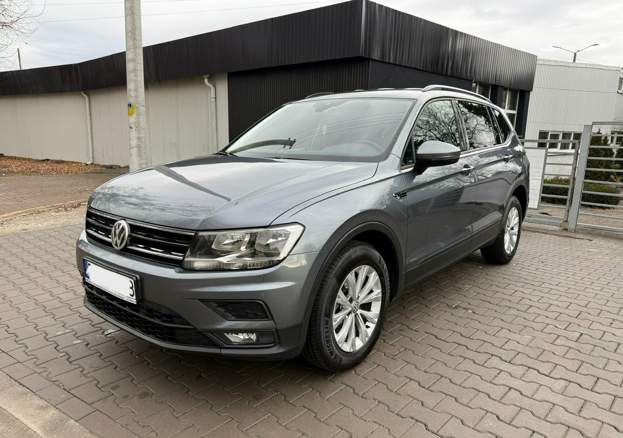 Volkswagen Tiguan II 1,4TSI 150KM 65tyśkm 7osobowy Comfort Tempomat ACC Klima Alu 2018 - SUV: photos 1 Volkswagen Tiguan II 1,4TSI 150KM 65tyśkm 7osobowy Comfort Tempomat ACC Klima Alu 2018 - SUV: photos 1
