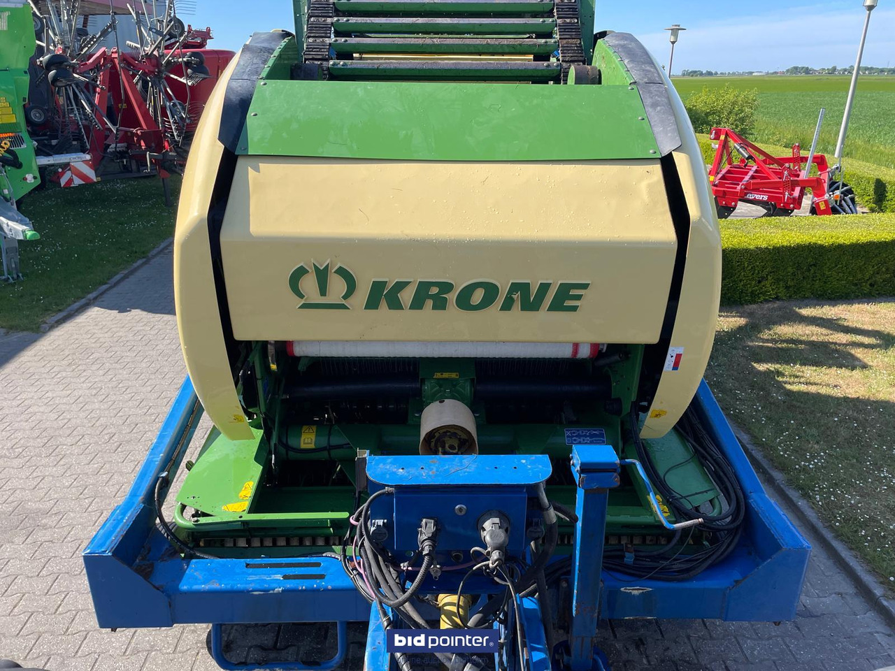 Krone Comprima F 155 XC - Presse à balles rondes: photos 2 Krone Comprima F 155 XC - Presse à balles rondes: photos 2