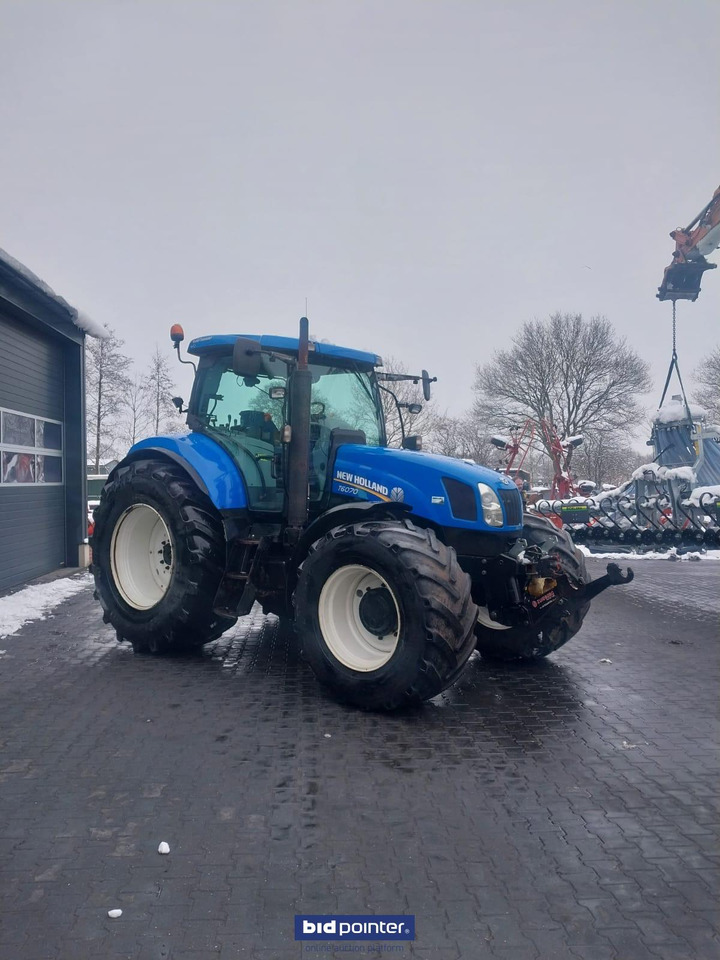 New Holland 6070 - Tracteur agricole: photos 3 New Holland 6070 - Tracteur agricole: photos 3