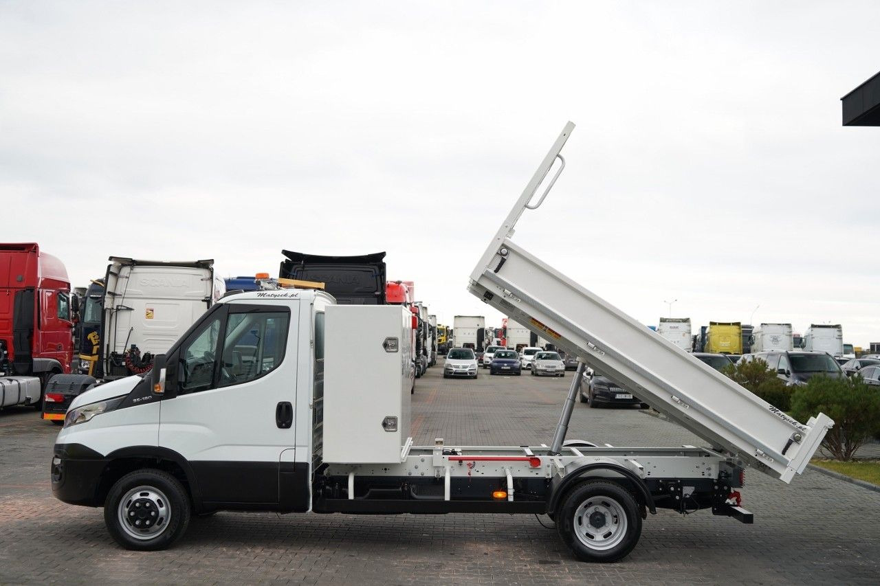 Iveco DAILY 35-180 / WYWROTKA TYLNOZSYPOWA / BLIŹNIAK - Utilitaire benne: photos 3 Iveco DAILY 35-180 / WYWROTKA TYLNOZSYPOWA / BLIŹNIAK - Utilitaire benne: photos 3