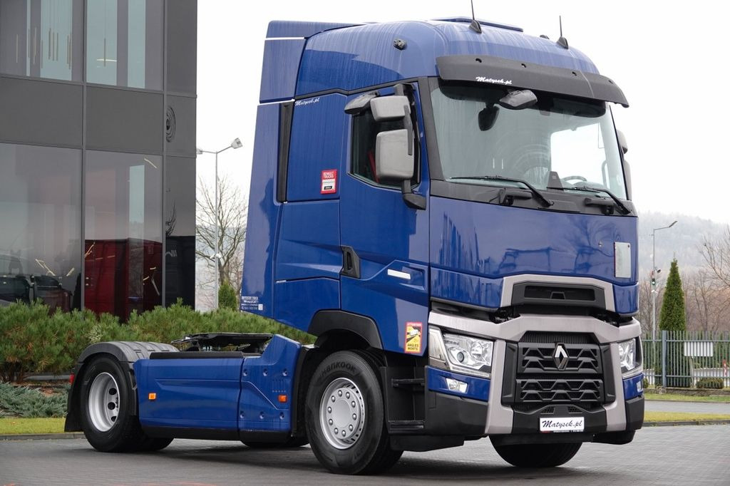 Renault T 520 / RETARDER / I-PARK COOL / HIGH CAB / 11. Renault T 520 / RETARDER / I-PARK COOL / HIGH CAB / 11. - Tracteur routier: photos 1 Renault T 520 / RETARDER / I-PARK COOL / HIGH CAB / 11. Renault T 520 / RETARDER / I-PARK COOL / HIGH CAB / 11. - Tracteur routier: photos 1