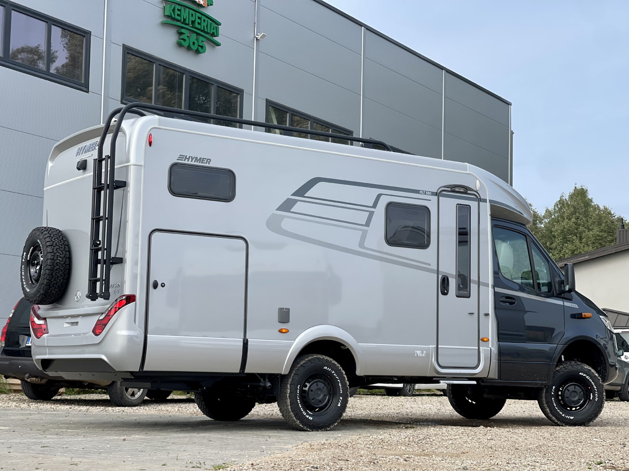 HYMER / ERIBA MLT 580 4x4 - Camping-car profilé: photos 5 HYMER / ERIBA MLT 580 4x4 - Camping-car profilé: photos 5