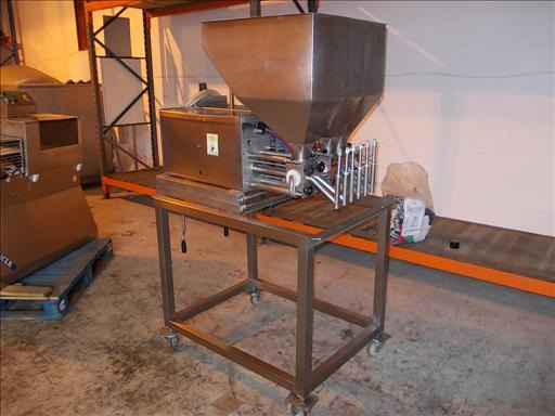 Turbo Depositor 6 Head Depositor - Machine agroalimentaire: photos 2 Turbo Depositor 6 Head Depositor - Machine agroalimentaire: photos 2