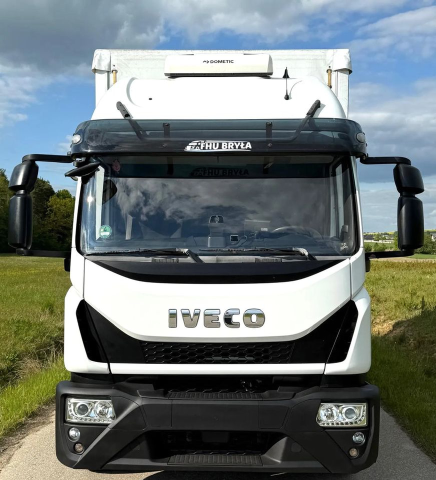 Iveco EUROCARGO 160E320/FIRANKA/WINDA/AUTOMAT/NISKI PRZEBIEG/E6/SPROWADZONY/PIERWSZY WŁAŚCICIEL - Camion à rideaux coulissants: photos 3 Iveco EUROCARGO 160E320/FIRANKA/WINDA/AUTOMAT/NISKI PRZEBIEG/E6/SPROWADZONY/PIERWSZY WŁAŚCICIEL - Camion à rideaux coulissants: photos 3
