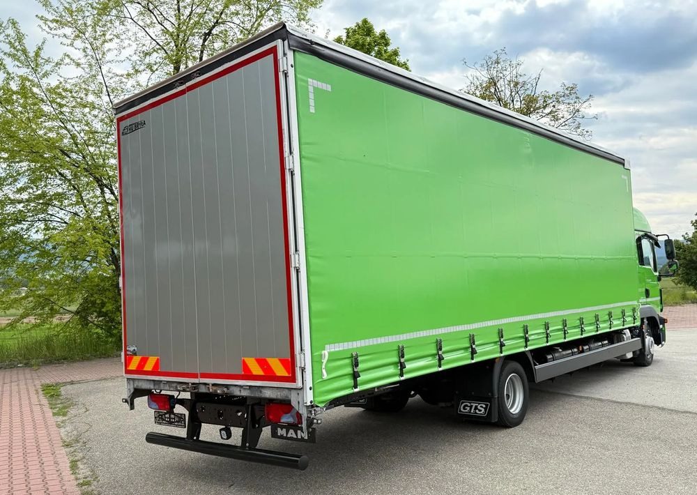 MAN TGL12.250/E6/20PALET/10.2018/SERWISOWANY/NISKI PRZEBIEG/WINDA/FIRANKA//JAK NOWY/SERWISOWANY - Camion à rideaux coulissants: photos 5 MAN TGL12.250/E6/20PALET/10.2018/SERWISOWANY/NISKI PRZEBIEG/WINDA/FIRANKA//JAK NOWY/SERWISOWANY - Camion à rideaux coulissants: photos 5