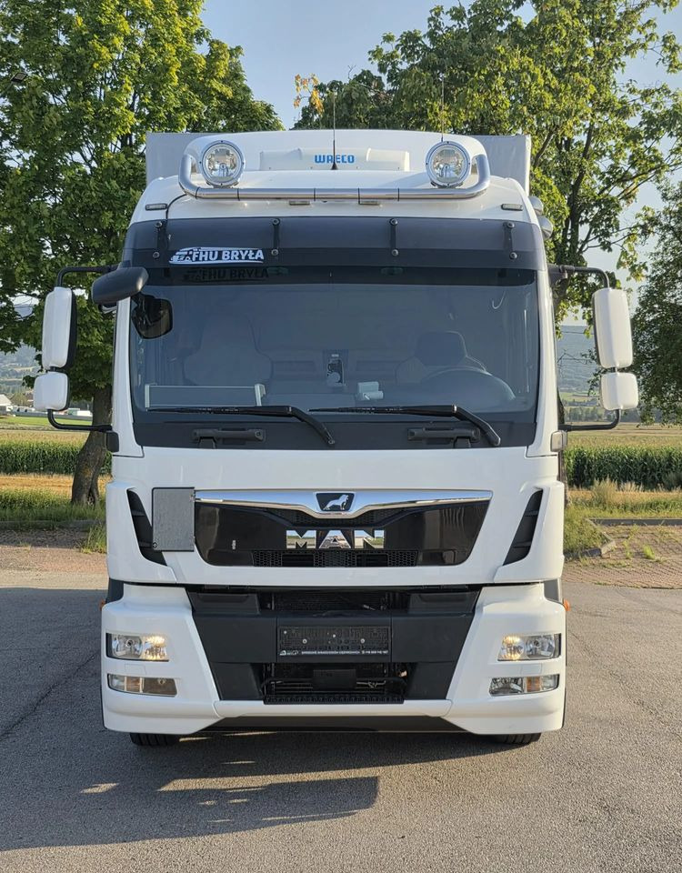 Crédit-bail de  MAN TGM 15.290 / BURTO-FIRANKA / CAŁY NA PODUSZKACH /KLIMA POSTOJOWA / 2018R /  NISKI PRZEBIEG / 18 PALET / E6 / JAK NOWY / WINDA / MAN TGM 15.290 / BURTO-FIRANKA / CAŁY NA PODUSZKACH /KLIMA POSTOJOWA / 2018R /  NISKI PRZEBIEG / 18 PALET / E6 / JAK NOWY / WINDA /: photos 12