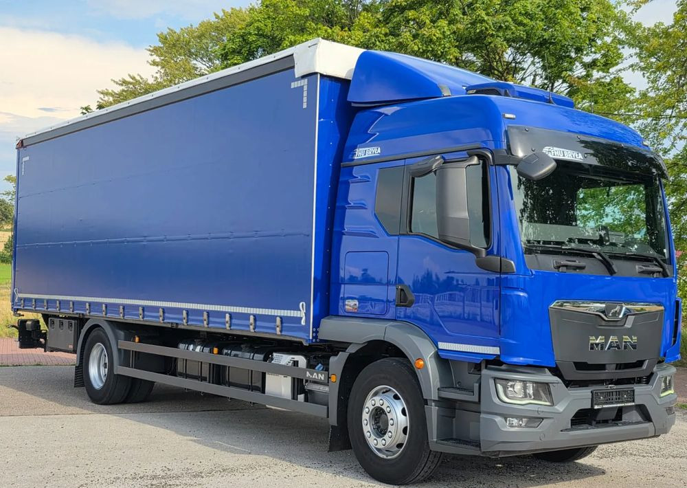 MAN TGM 18.320 / 18.290 / NOWY MODEL / E6 / 20PALET / 9200 ŁADOWNOŚĆ / SERWISOWANY / NISKI PRZEBIEG / WINDA / FIRANKA / SPROWADZONY / 2021 / NISKI PRZEBIEG /PIERWSZY WŁAŚCICIEL/ - Camion à rideaux coulissants: photos 1 MAN TGM 18.320 / 18.290 / NOWY MODEL / E6 / 20PALET / 9200 ŁADOWNOŚĆ / SERWISOWANY / NISKI PRZEBIEG / WINDA / FIRANKA / SPROWADZONY / 2021 / NISKI PRZEBIEG /PIERWSZY WŁAŚCICIEL/ - Camion à rideaux coulissants: photos 1