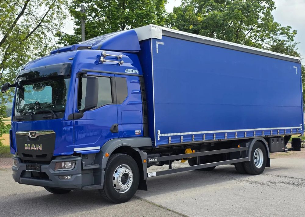 MAN TGM 18.320 / 18.290 / NOWY MODEL / E6 / 20PALET / 9200 ŁADOWNOŚĆ / SERWISOWANY / NISKI PRZEBIEG / WINDA / FIRANKA / SPROWADZONY / 2021 / NISKI PRZEBIEG /PIERWSZY WŁAŚCICIEL/ - Camion à rideaux coulissants: photos 2 MAN TGM 18.320 / 18.290 / NOWY MODEL / E6 / 20PALET / 9200 ŁADOWNOŚĆ / SERWISOWANY / NISKI PRZEBIEG / WINDA / FIRANKA / SPROWADZONY / 2021 / NISKI PRZEBIEG /PIERWSZY WŁAŚCICIEL/ - Camion à rideaux coulissants: photos 2