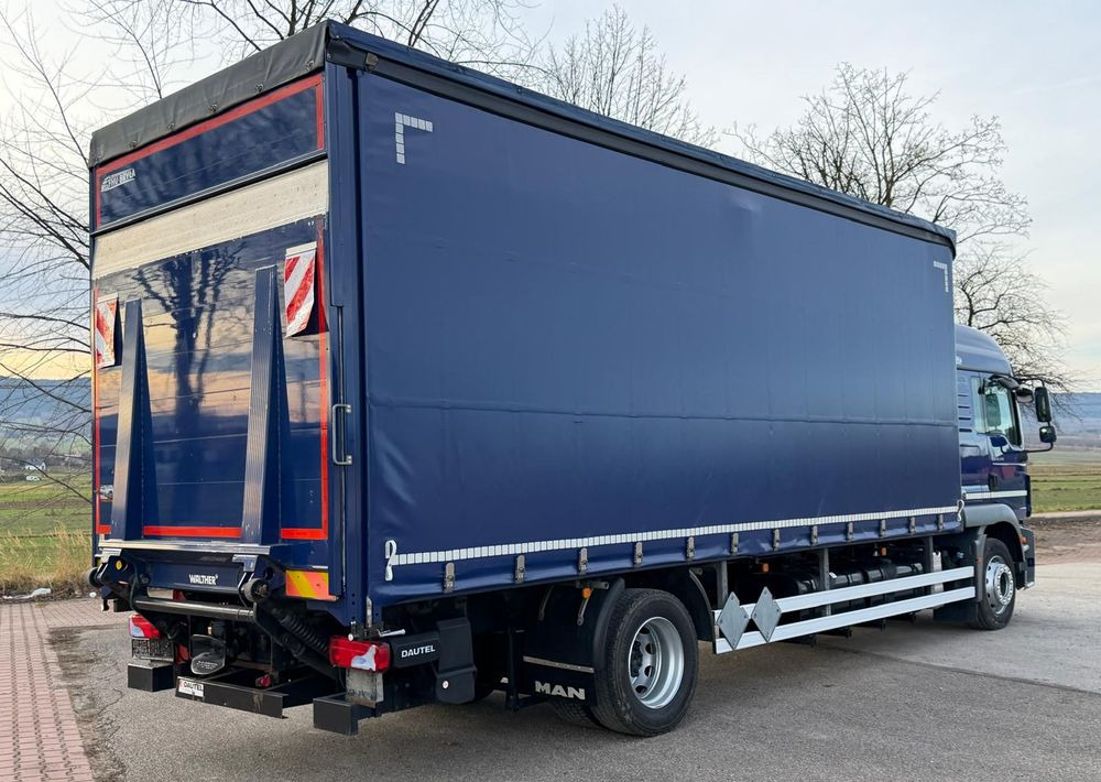 MAN TGM 18.340 / FIRANKA / SPROWADZONY / 9100 ŁADOWNOŚĆ / 18 PALET / E6 / WINDA / - Camion à rideaux coulissants: photos 4 MAN TGM 18.340 / FIRANKA / SPROWADZONY / 9100 ŁADOWNOŚĆ / 18 PALET / E6 / WINDA / - Camion à rideaux coulissants: photos 4