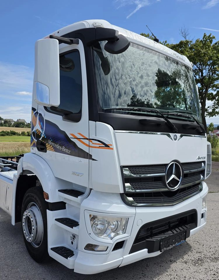 Mercedes-Benz ANTOS 1827 / ATEGO / ACTROS / E6 / ROZSTAW OSI 3.75M / WYWROT / BECZKA / UTRZYMANIE DRÓG / HAKOWIEC / SPROWADZONY / PIERWSZY WŁAŚCICIEL / STAN BDB - Châssis cabine: photos 4 Mercedes-Benz ANTOS 1827 / ATEGO / ACTROS / E6 / ROZSTAW OSI 3.75M / WYWROT / BECZKA / UTRZYMANIE DRÓG / HAKOWIEC / SPROWADZONY / PIERWSZY WŁAŚCICIEL / STAN BDB - Châssis cabine: photos 4
