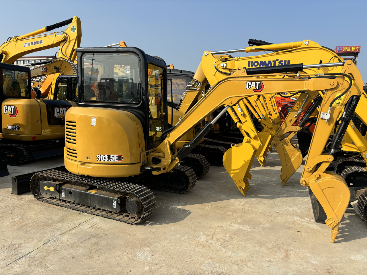 CATERPILLAR CAT303.5E - Mini pelle: photos 4 CATERPILLAR CAT303.5E - Mini pelle: photos 4