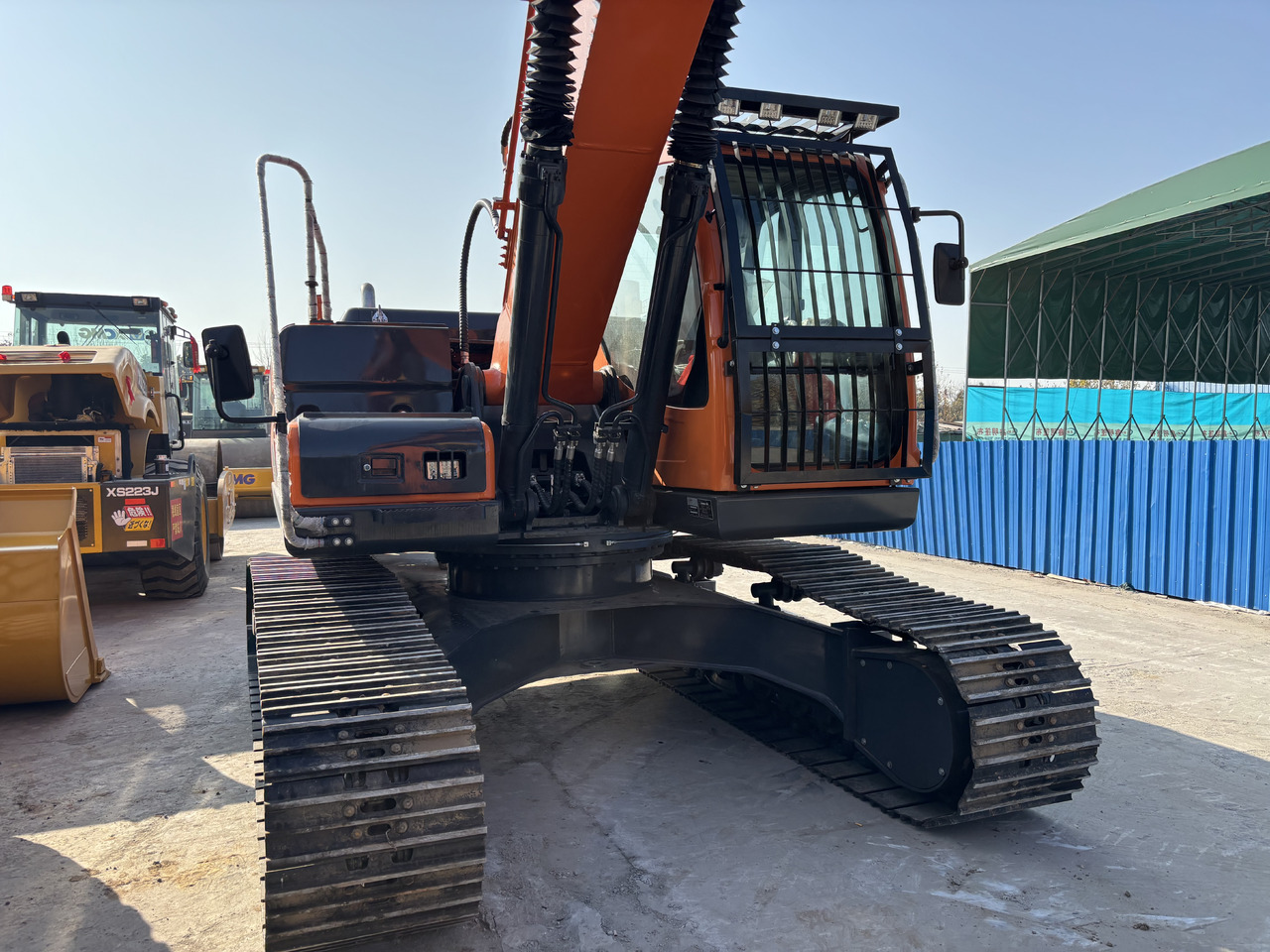 DOOSAN DX225LCA - Pelle sur chenille: photos 5 DOOSAN DX225LCA - Pelle sur chenille: photos 5