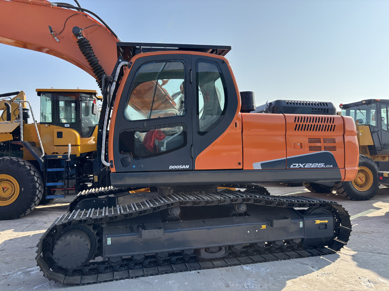 DOOSAN DX225LCA - Pelle sur chenille: photos 2 DOOSAN DX225LCA - Pelle sur chenille: photos 2