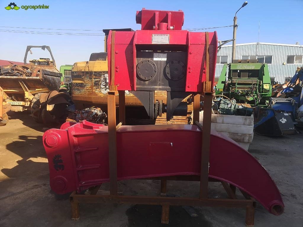 Almahad MVH 30 - Godet pour pelle: photos 1 Almahad MVH 30 - Godet pour pelle: photos 1