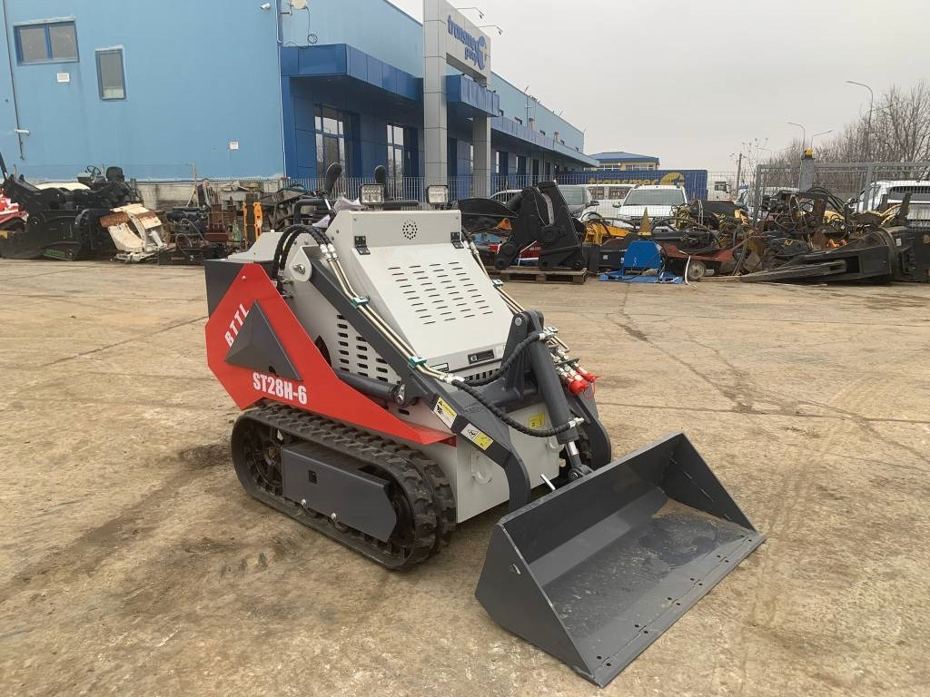 BTTL ST28H-6 - Mini chargeuse: photos 2 BTTL ST28H-6 - Mini chargeuse: photos 2