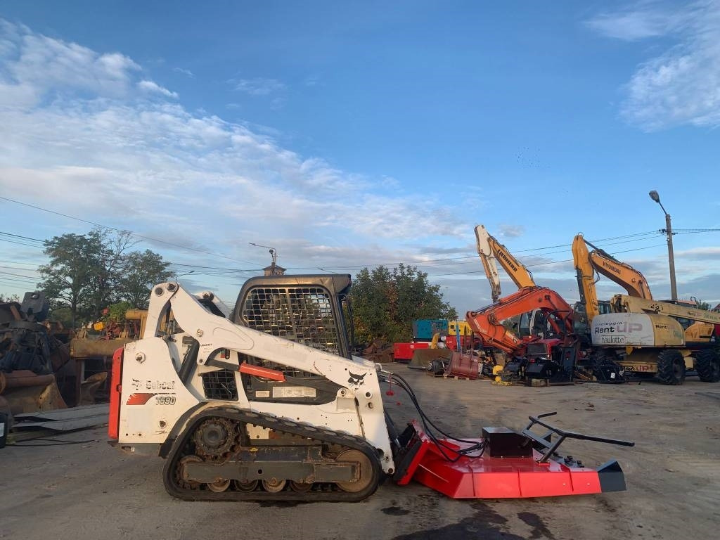 Bobcat T 590 - Mini chargeuse: photos 5 Bobcat T 590 - Mini chargeuse: photos 5