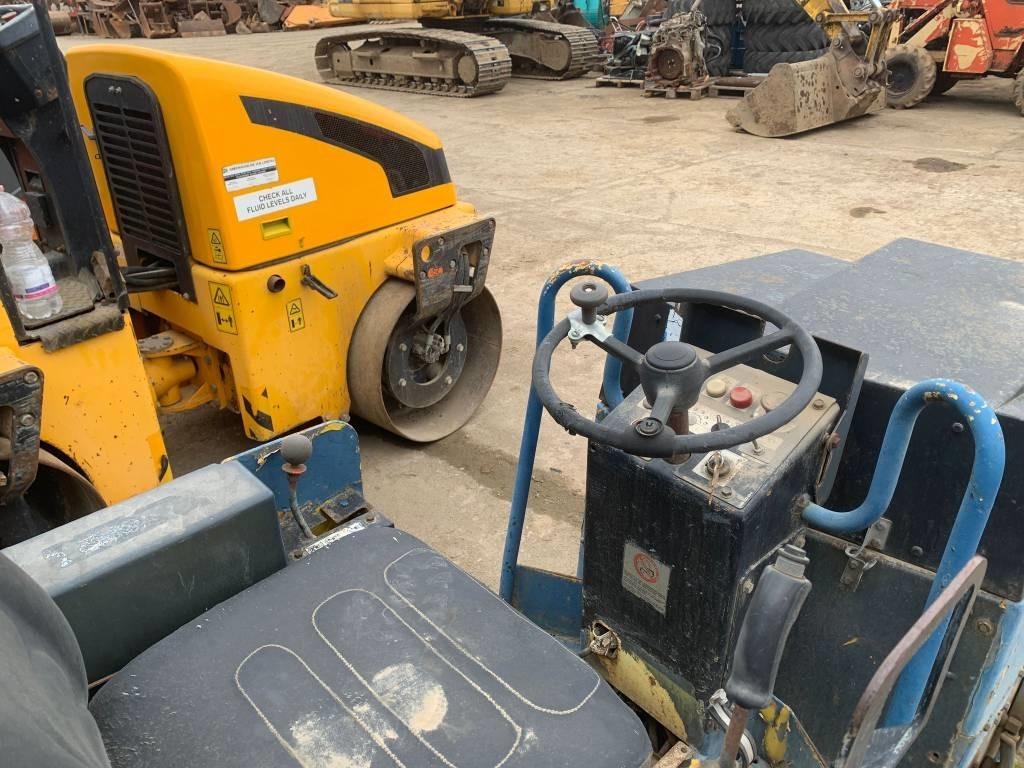 Compacteur Bomag BW 80 AD: photos 6