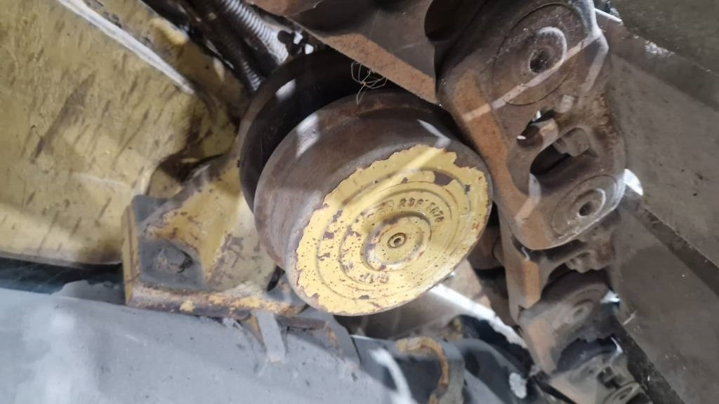 CAT D5 FOR PARTS  - Bulldozer: photos 3 CAT D5 FOR PARTS  - Bulldozer: photos 3