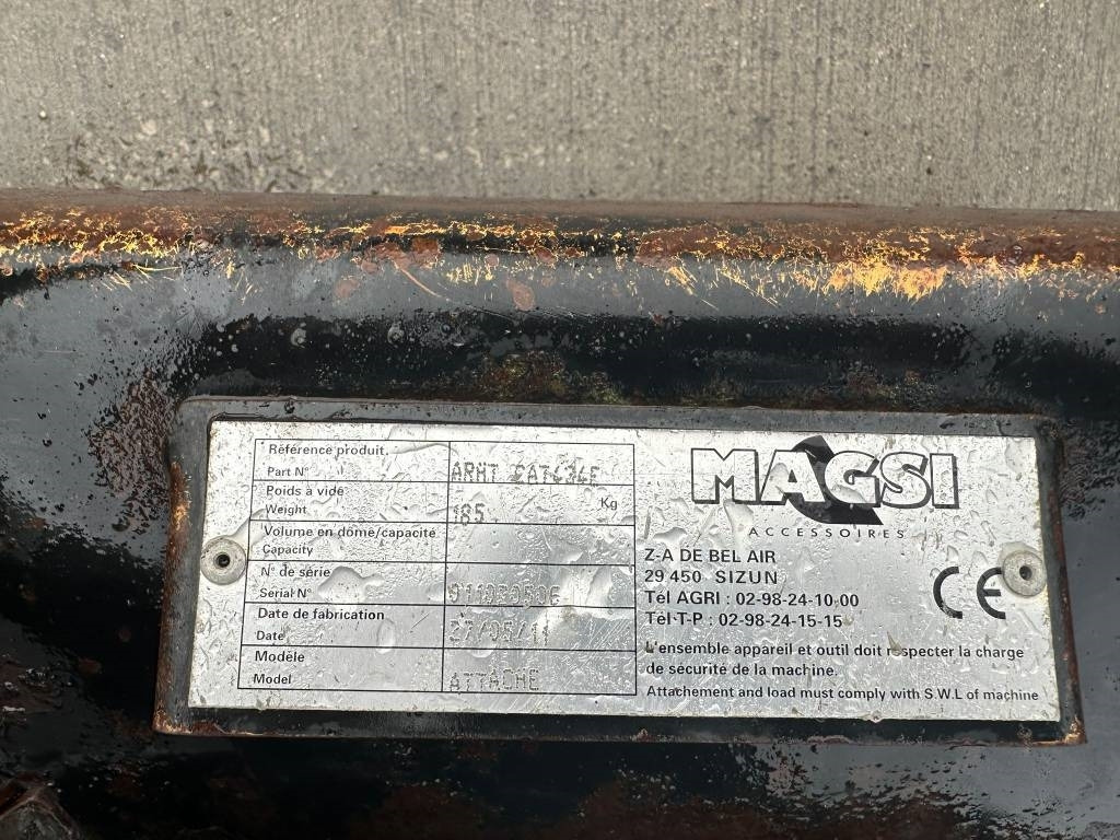 CAT Magsi Quick Coupler - Attache rapide pour Engins de chantier: photos 2 CAT Magsi Quick Coupler - Attache rapide pour Engins de chantier: photos 2