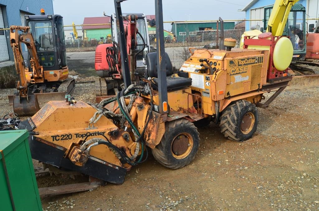 Case TC220 - Travaux routiers: photos 2 Case TC220 - Travaux routiers: photos 2