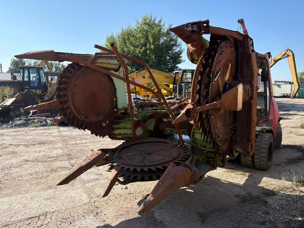 Claas RU 450 - Ensileuse: photos 2 Claas RU 450 - Ensileuse: photos 2