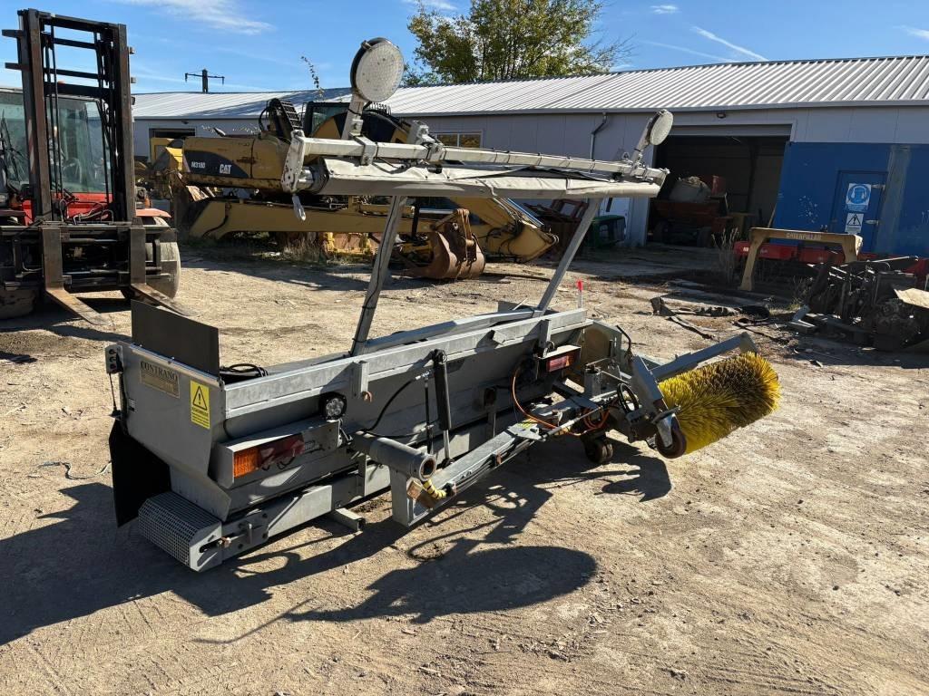 Contrano CH-KL - Brosse: photos 4 Contrano CH-KL - Brosse: photos 4