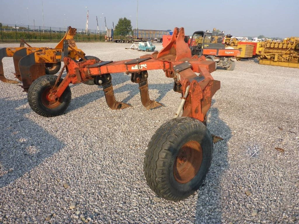 Gard DELP 260J - Décompacteur: photos 2 Gard DELP 260J - Décompacteur: photos 2