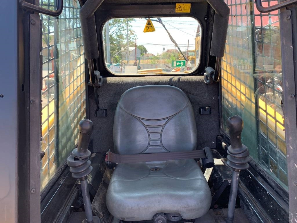 Mini chargeuse Gehl R 165: photos 9 Mini chargeuse Gehl R 165: photos 9