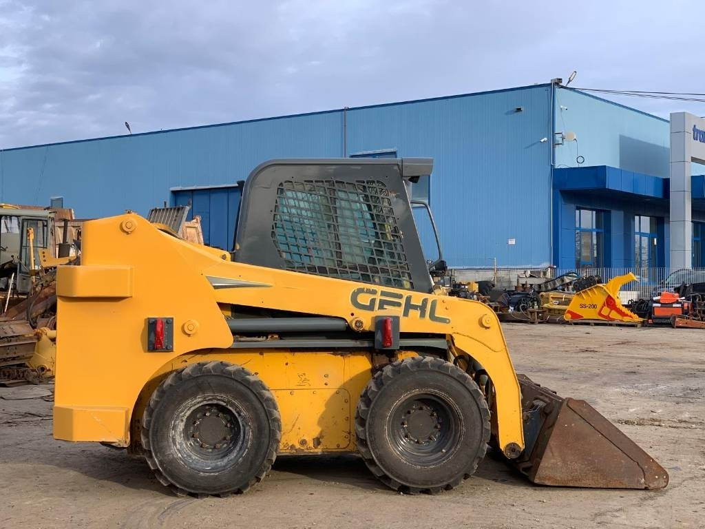 Gehl R 260 - Mini chargeuse: photos 5 Gehl R 260 - Mini chargeuse: photos 5