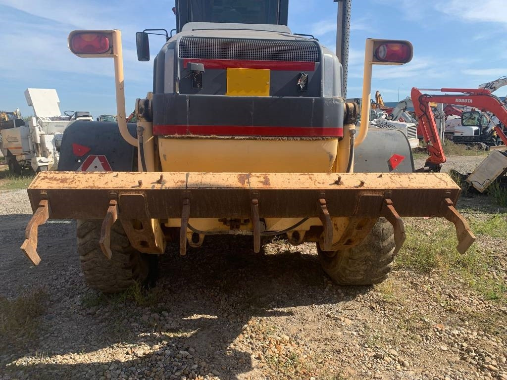 HBM-Nobas BG190T-3 - Niveleuse: photos 3 HBM-Nobas BG190T-3 - Niveleuse: photos 3