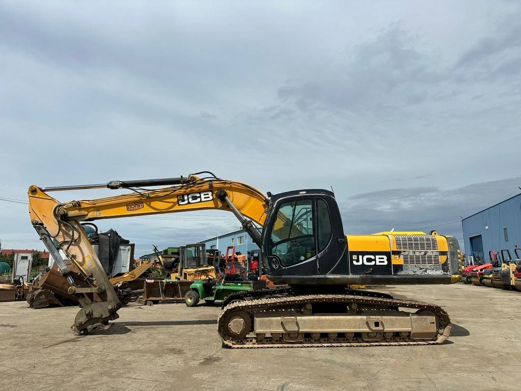 JCB JS 240 N LC - Pelle sur chenille: photos 2 JCB JS 240 N LC - Pelle sur chenille: photos 2