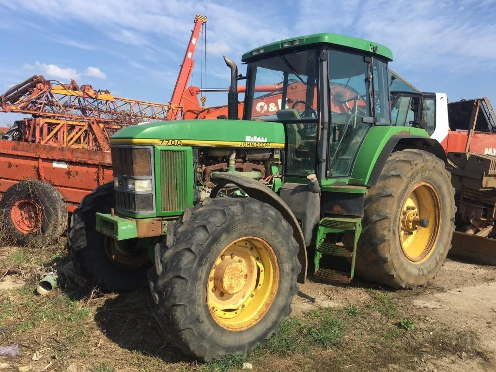 John Deere 7700 - Tracteur agricole: photos 1 John Deere 7700 - Tracteur agricole: photos 1