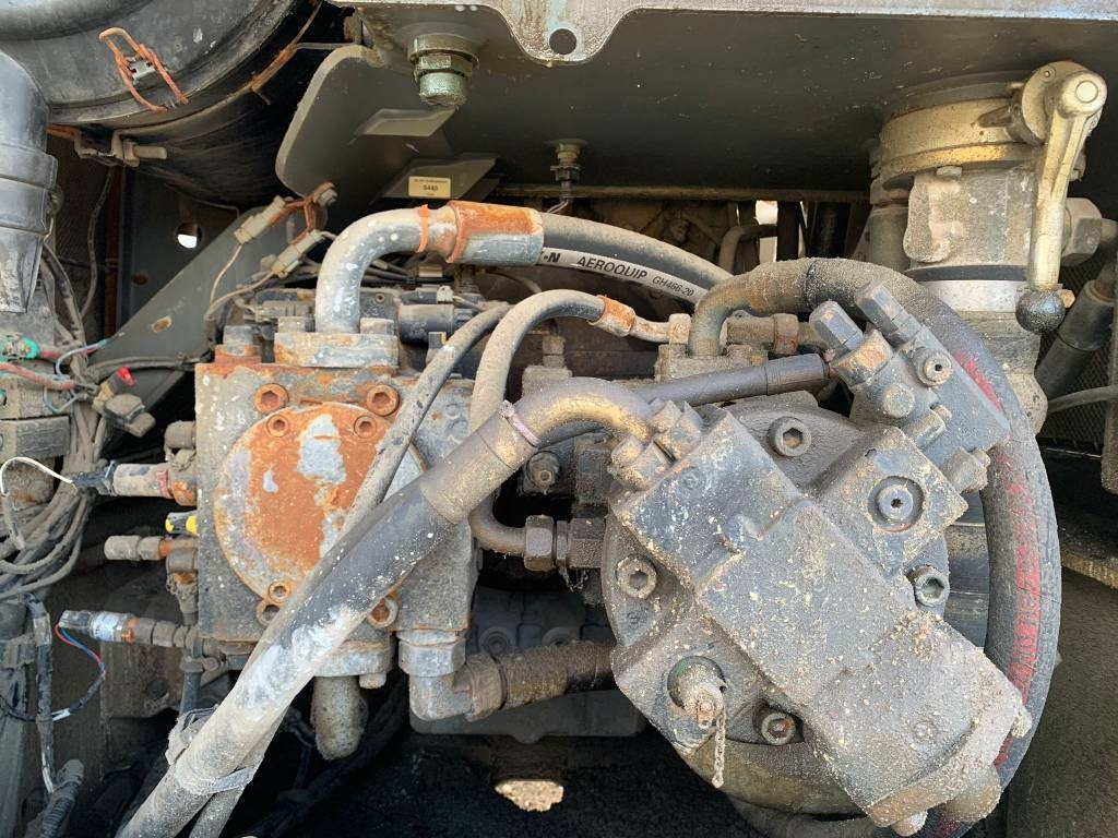 Chargeuse sur pneus Liebherr L 566 2Plus2: photos 12